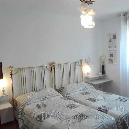 Full Or By Areas. Barbecue, Gardens, Large Terraces, Three Beniatjar